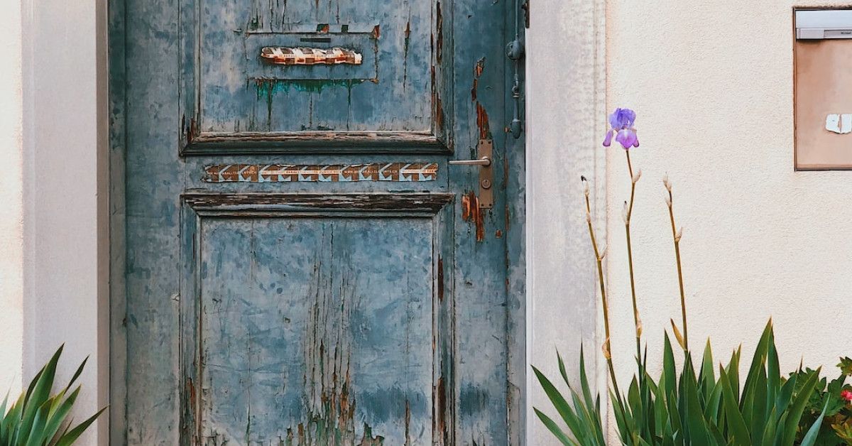 10 important garage door spring cycles for smooth operation.