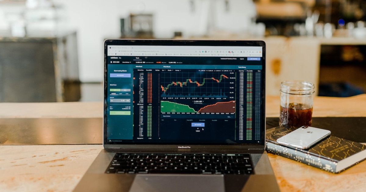 Efficient organization chart for revenue cycle management.