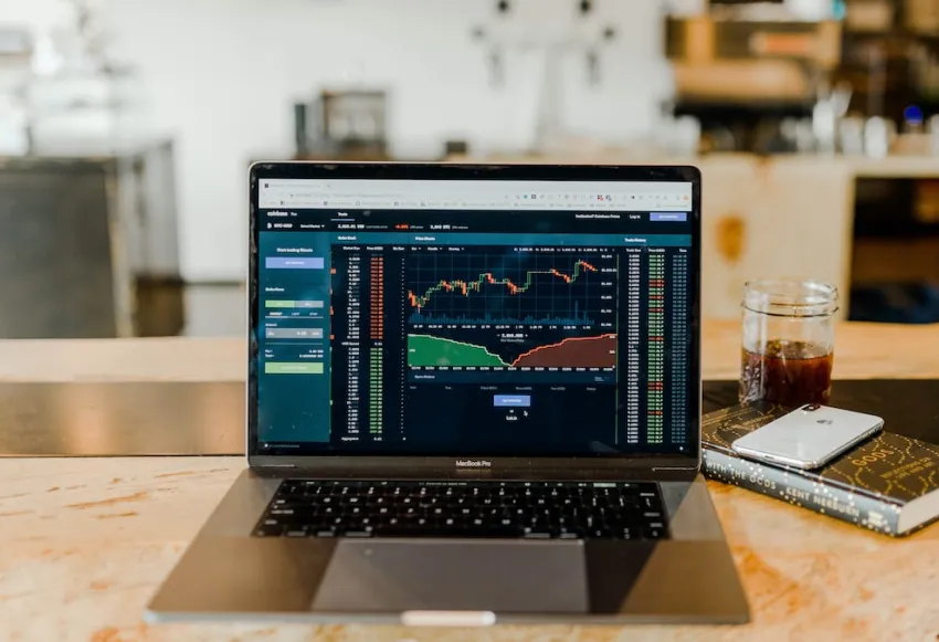Efficient organization chart for revenue cycle management.